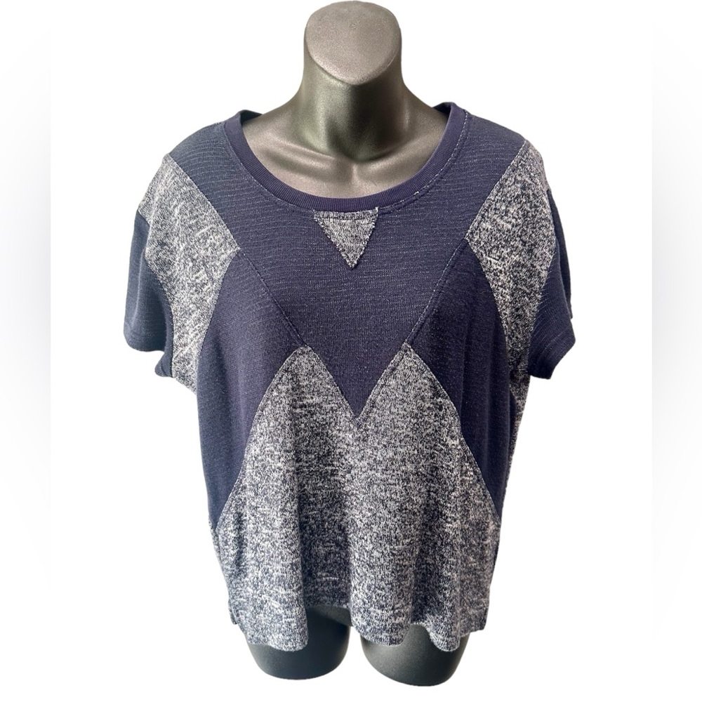 Two by Vince Camuto Navy Short Sleeved Sweater